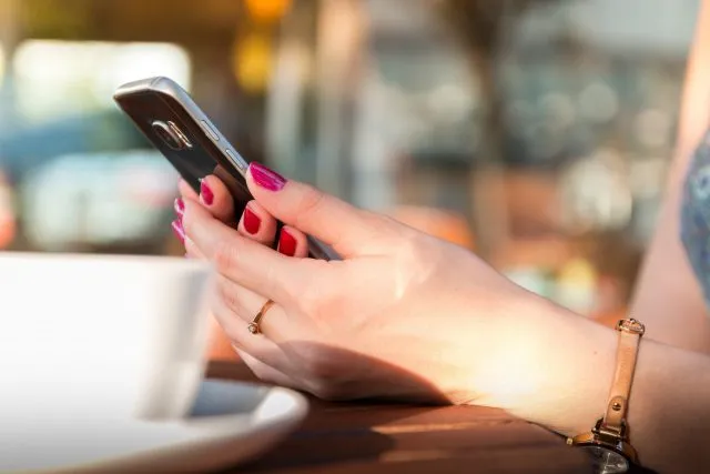 Jaki abonament telefoniczny? 5 parametrów, które warto uwzględnić